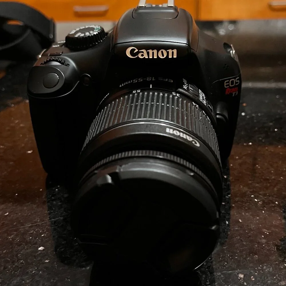 Canon EOS REBEL T3